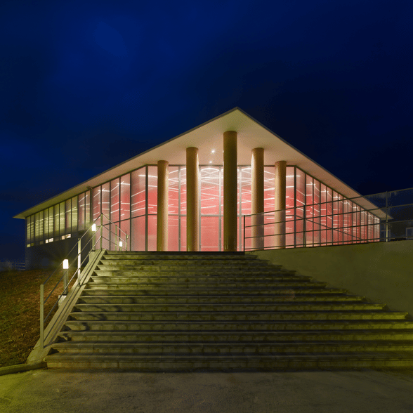 Une image contenant ciel, plein air, bâtiment, escaliers Le contenu généré par l’IA peut être incorrect_